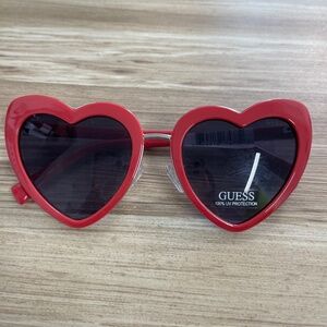 Sunglasses guess